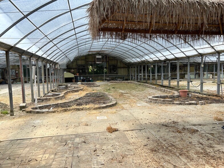 More Photos Of 1810 Columbus Rd, Granville Garden Center For Lease