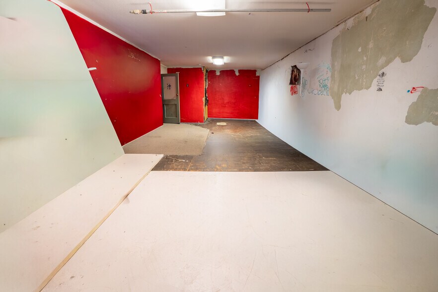 More Photos Of 302-304 4th Ave E, Olympia Storefront For Sale