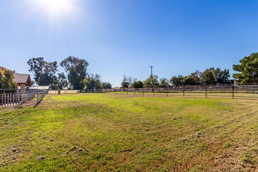 More Photos Of 7425 N Alsup Rd, Litchfield Park Horse Stables For Sale