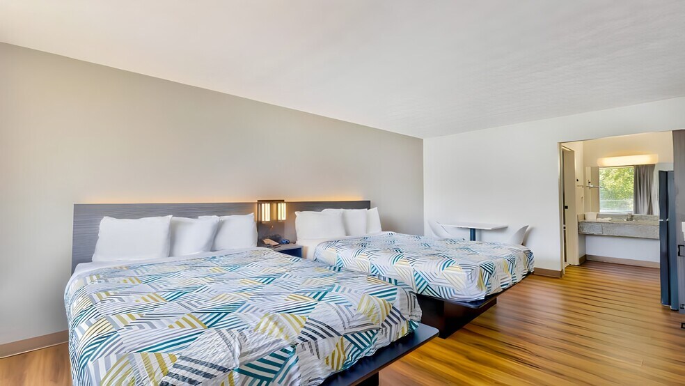 More Photos Of 250 Conicville Rd, Mount Jackson Hotel For Sale