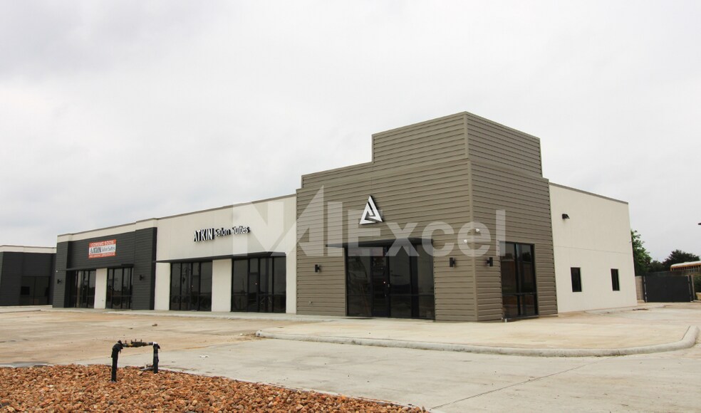 More Photos Of 9179 FM 78, Converse Storefront For Lease