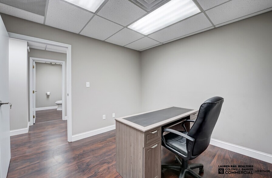 More Photos Of 400-460 Fame Rd, Dayton Light Distribution For Lease