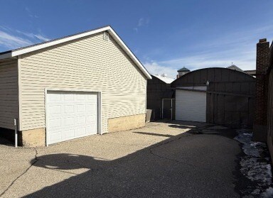 More Photos Of 219 S Main St, Cottage Grove Office For Sale