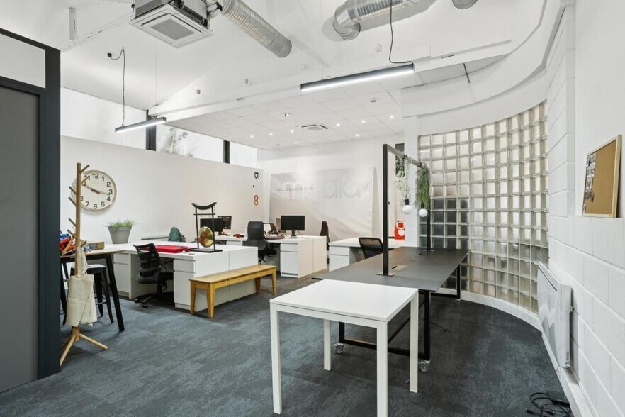 More Photos Of 3 Rue Fernand Pelloutier, Boulogne-Billancourt Office For Sale