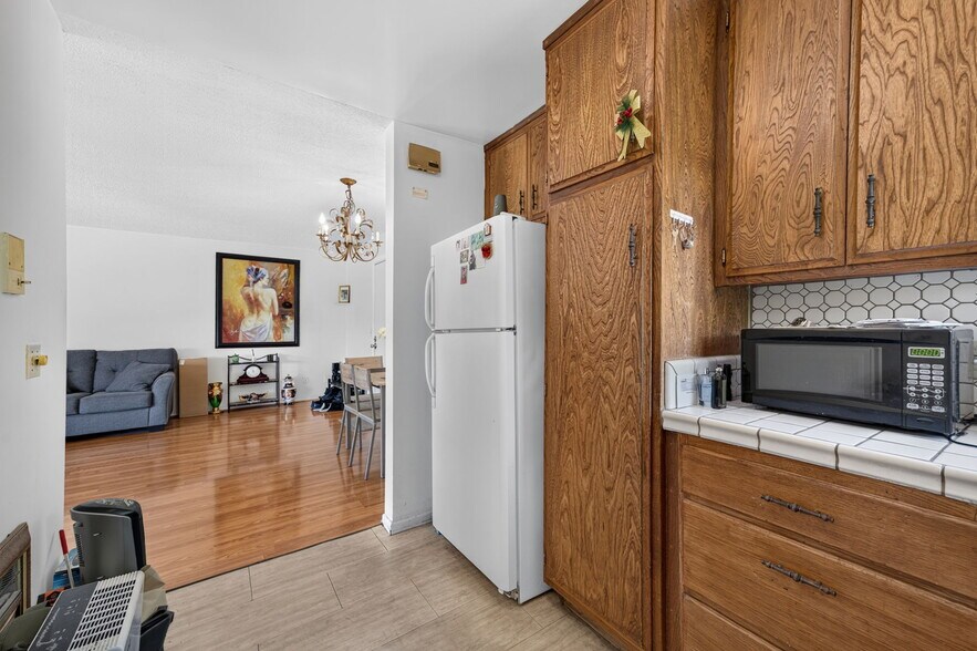 More Photos Of 1459 Stanley Ave, Glendale Apartments For Sale