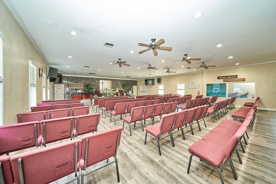 More Photos Of 600 S Towne Ave, Pomona Religious Facility For Sale