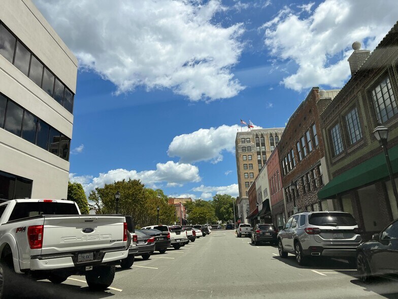 More Photos Of 346 S Worth St, Burlington Office For Sale