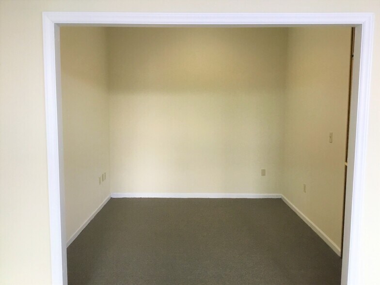 More Photos Of 232 S Cherry Rd, Rock Hill Unknown For Lease