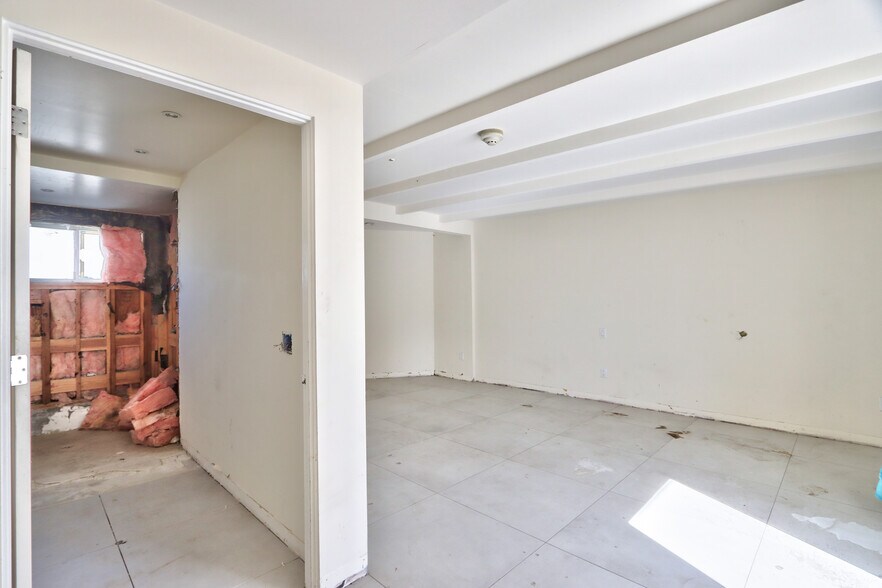 More Photos Of 2249 N Palm Canyon Dr, Palm Springs Hospitality For Sale