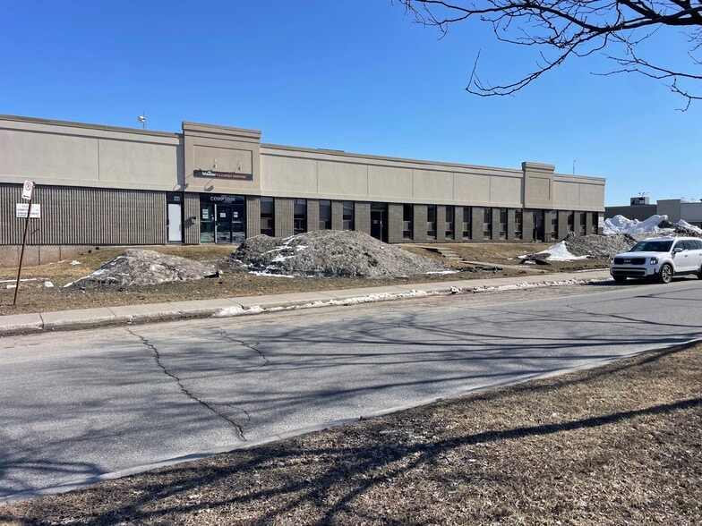 More Photos Of 395B Blvd 395B Lebeau, Saint-Laurent Industrial For Sale