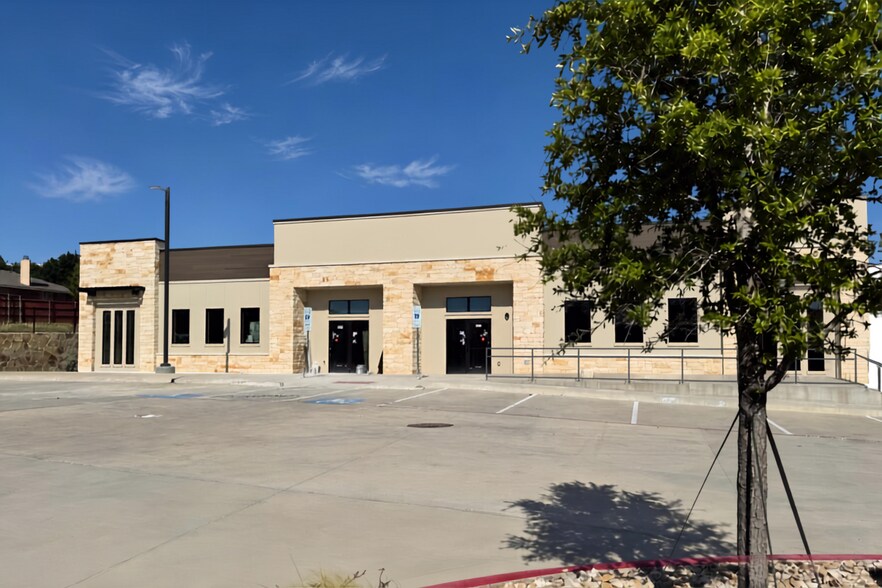 More Photos Of 2168 N Lake Forest Dr, McKinney Medical For Lease