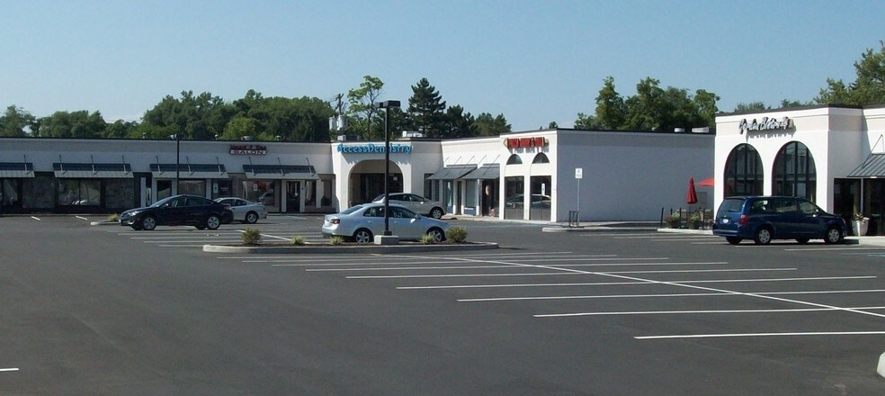 More Photos Of 1839 Central Ave, Colonie Unknown For Lease