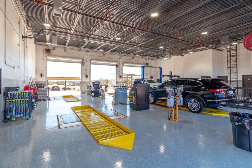 More Photos Of 5243 Naaman Forest Blvd, Garland Carwash For Sale