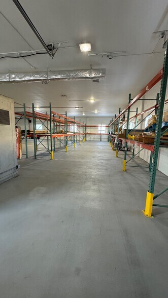 More Photos Of 236 Blackford Ave, Middlesex Warehouse For Lease