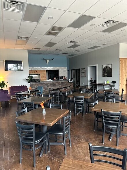 More Photos Of 7251 Stoneway Dr N, Fort Worth Storefront Retail Office For Sale