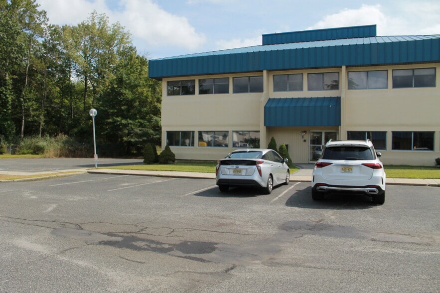 More Photos Of 3321 Doris Ave, Ocean Unknown For Lease