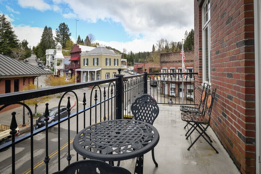More Photos Of 100 Union St, Nevada City Office For Sale