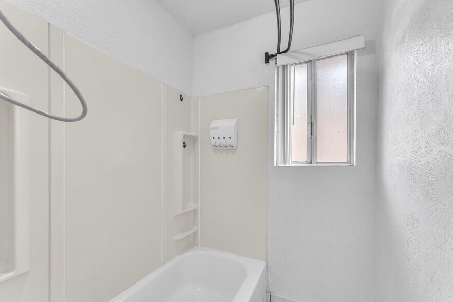 More Photos Of 2130 E Maule Ave, Las Vegas Land For Lease