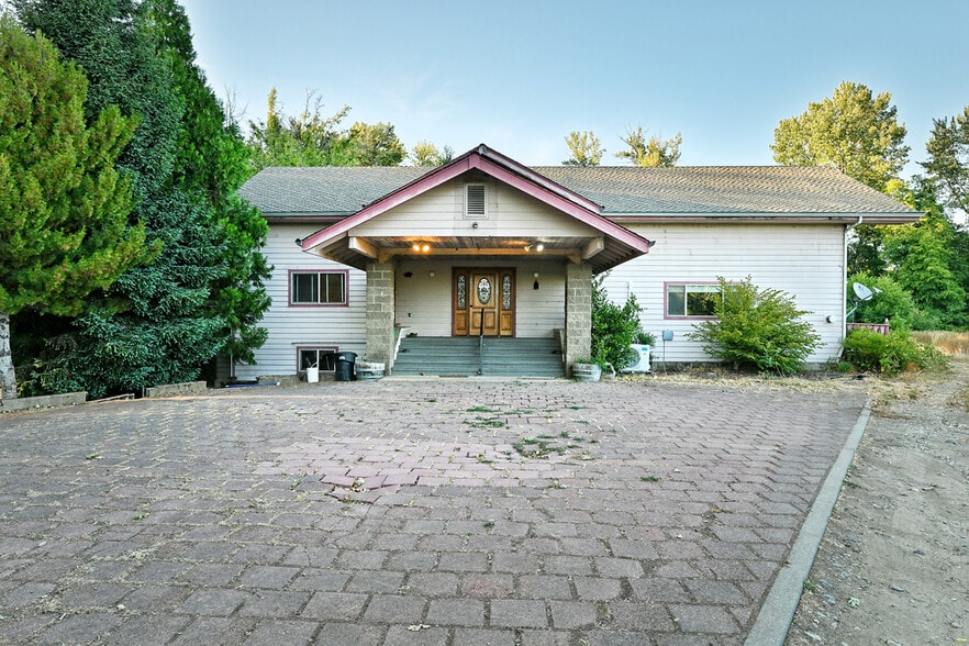 More Photos Of 3900 Holland Rd loop, Cave Junction Winery Vineyard For Sale