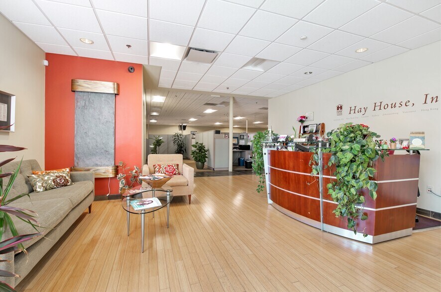 More Photos Of 2776 Loker Ave W, Carlsbad Warehouse For Lease