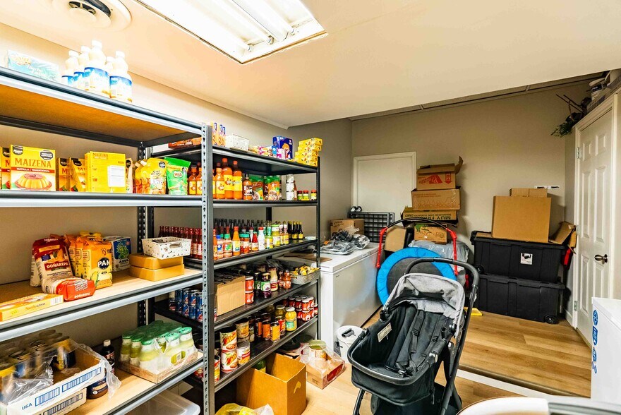 More Photos Of 1258 Kingsway, Sudbury Flex For Lease