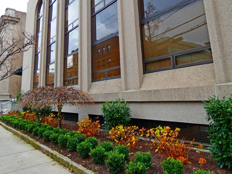More Photos Of 240 Greenwich Ave, Greenwich Office For Lease