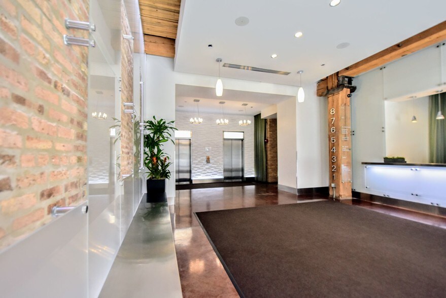 More Photos Of 626 W Jackson Blvd, Chicago Loft Creative Space For Lease