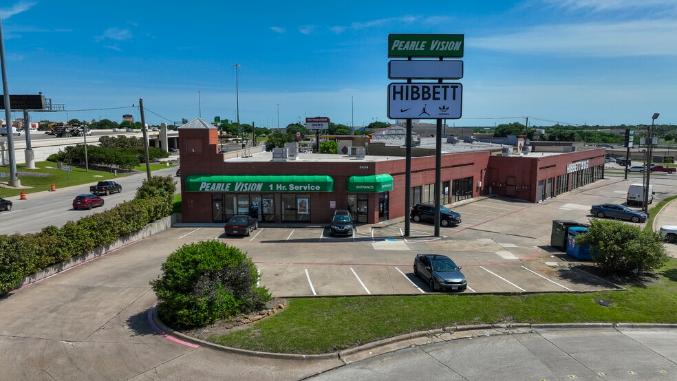 More Photos Of 3434 Towne Crossing Blvd, Mesquite Unknown For Lease