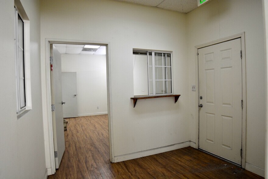 More Photos Of 9420 Rush St, South El Monte Warehouse For Lease