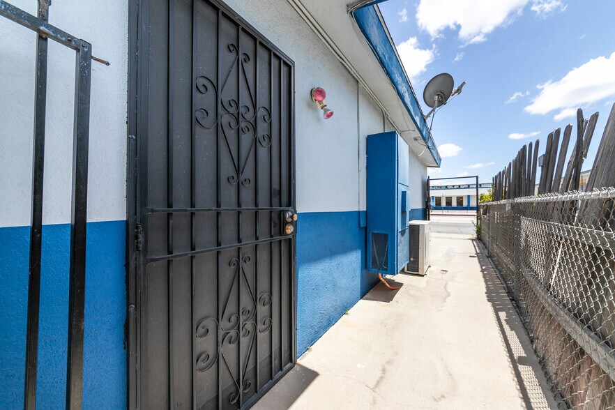 More Photos Of 13175 Paramount Blvd, South Gate Office For Sale
