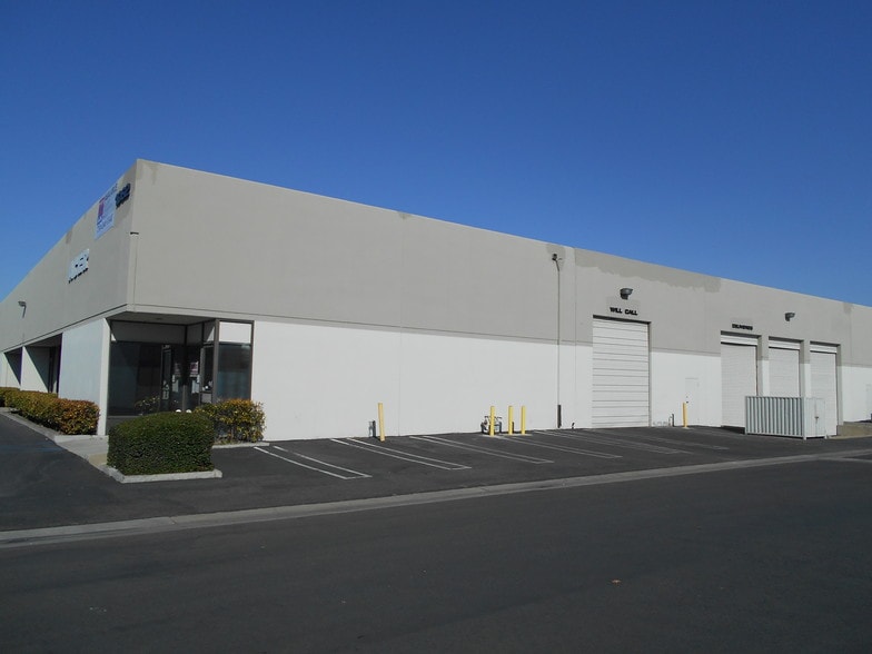 More Photos Of 1060-1072 N Kraemer Pl, Anaheim Manufacturing For Lease