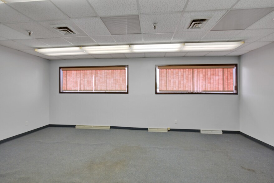 More Photos Of 1431 N 2nd St, Wisconsin Rapids Office For Sale