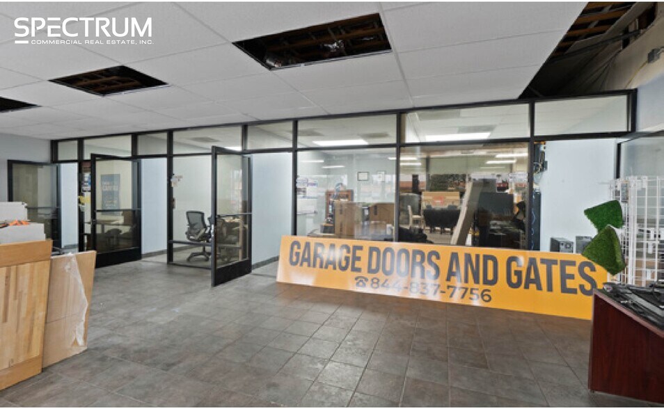 More Photos Of 21024 Sherman Way, Canoga Park Auto Repair For Lease
