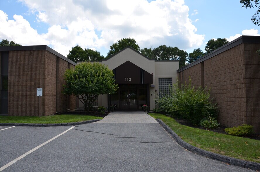 More Photos Of 112 Main St, Northborough Medical For Sale