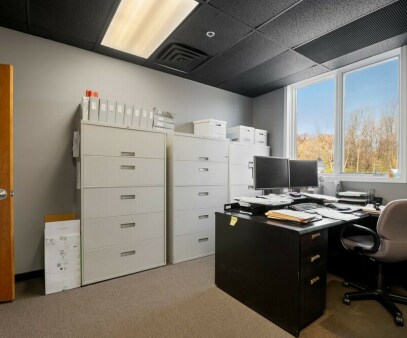 More Photos Of 850 W Bartlett Rd, Bartlett Medical For Sale