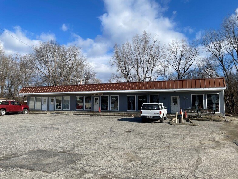 More Photos Of 48 Kent Rd, New Milford Unknown For Lease