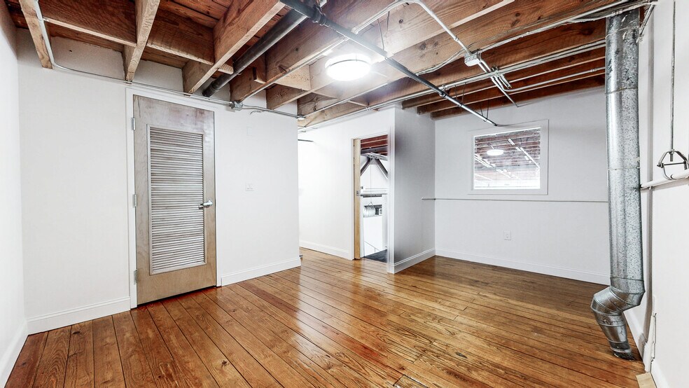 More Photos Of 887 W Marietta St NW, Atlanta Loft Creative Space For Lease