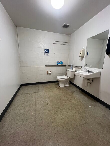 More Photos Of 1105 State Route 125, Amelia Freestanding For Sale