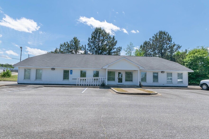More Photos Of 1001 25th Ave, Phenix City Office For Sale