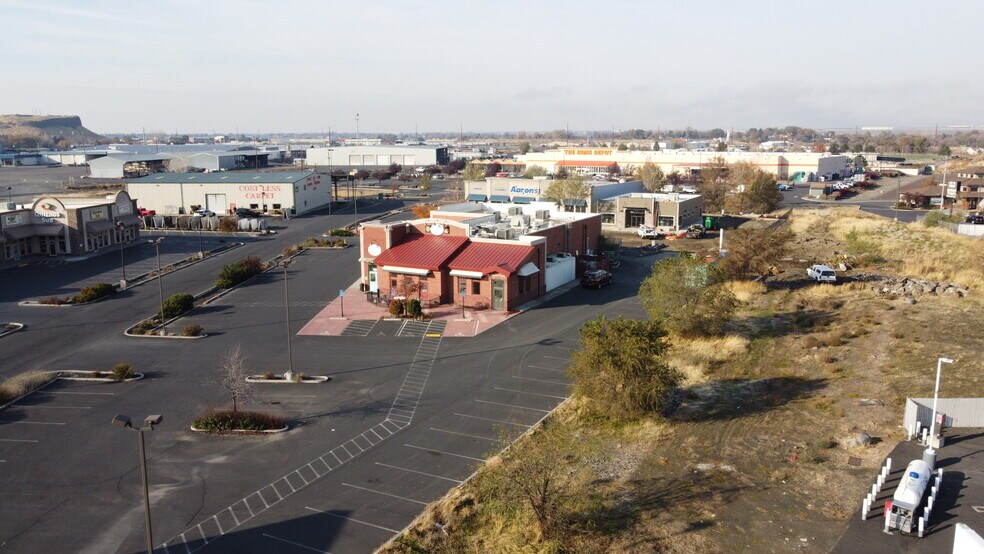 More Photos Of 1619 N 1st St, Hermiston Restaurant For Lease