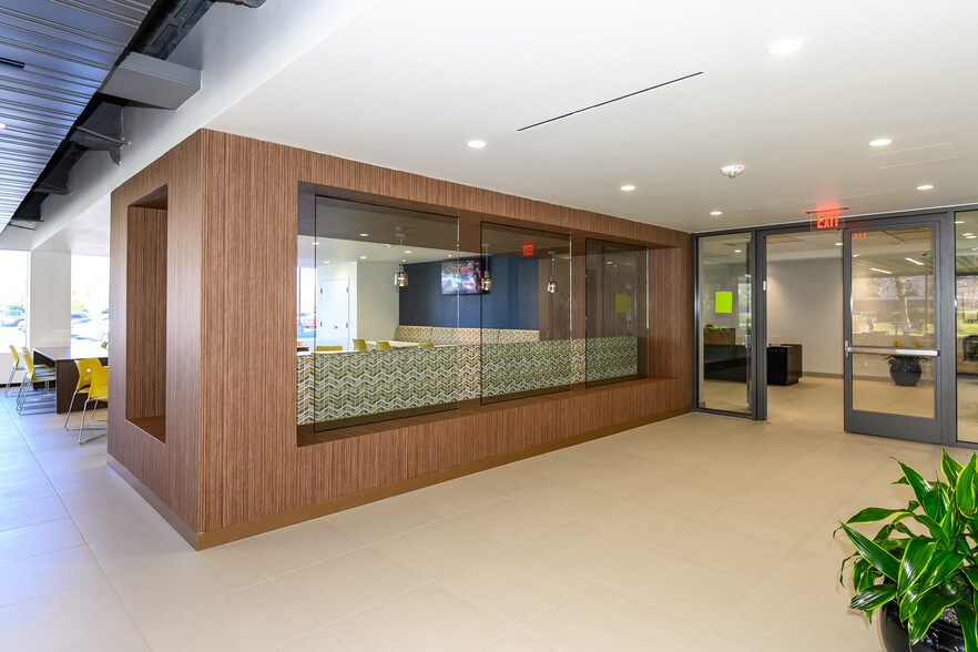 More Photos Of 111 Founders Plz, East Hartford Office For Lease