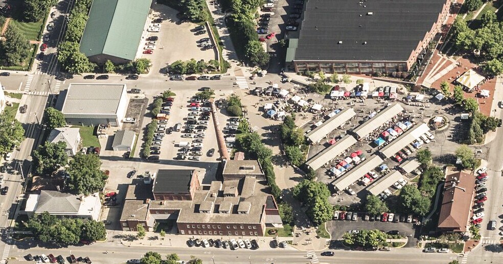 More Photos Of 400 W 7th St, Bloomington Office For Sale