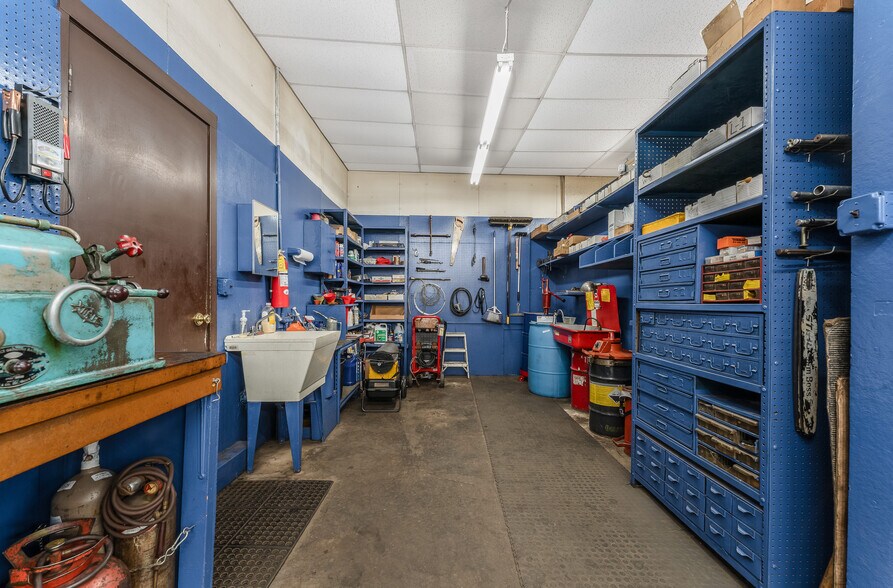 More Photos Of 5 Larison Ln, Ringoes Storefront Retail Office For Sale