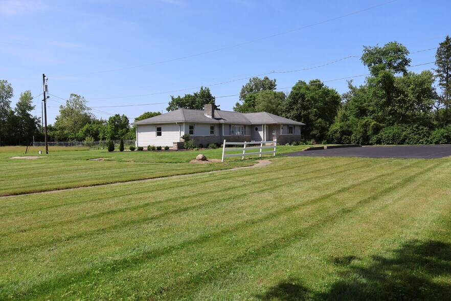 More Photos Of 6901 Harrisburg Pike, Orient Office For Lease