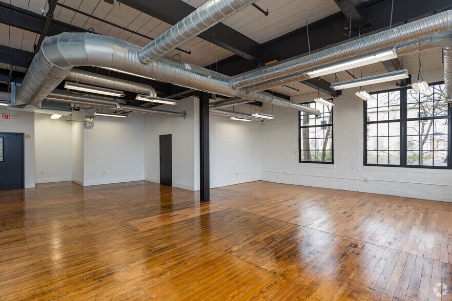 More Photos Of 1513 E Cleveland Ave, East Point Unknown For Sale