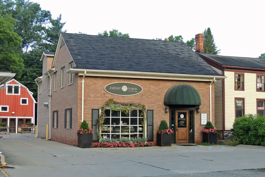 Primary Photo Of 32749 Franklin Rd, Franklin Garden Center For Sale