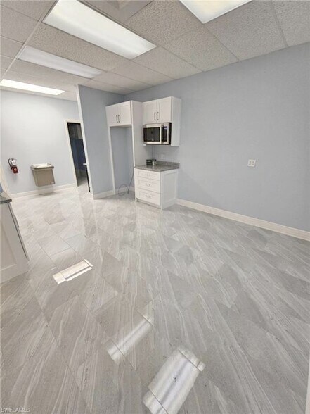 More Photos Of 1531 Hendry St, Fort Myers Loft Creative Space For Sale