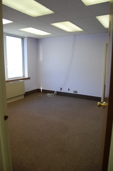 More Photos Of 243 S Main St, Albion Town Orleans Medical For Lease