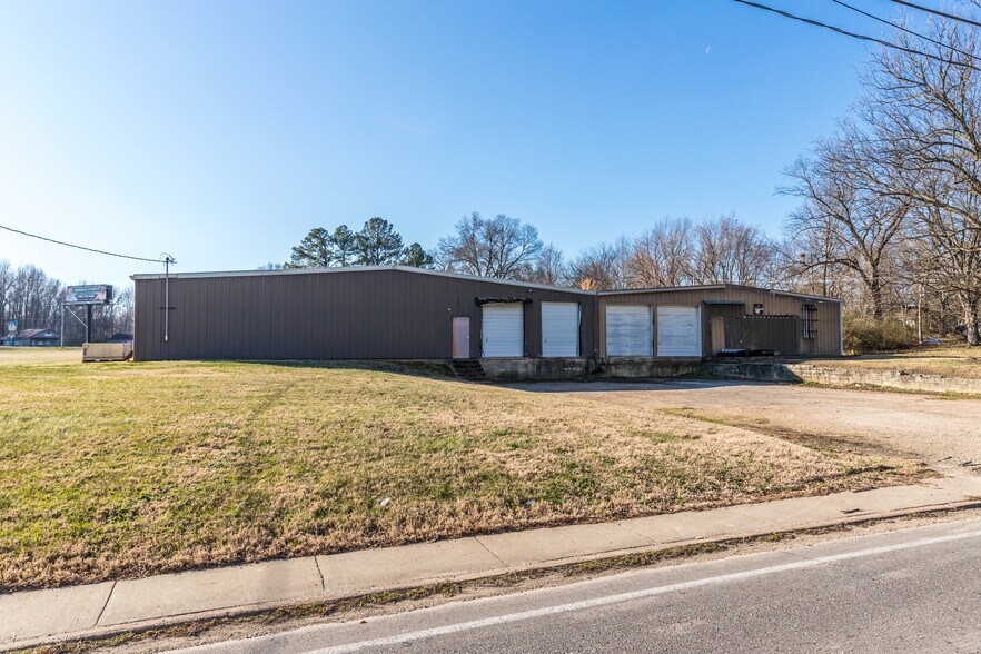 More Photos Of 1009 N Washington Ave, Brownsville Warehouse For Lease
