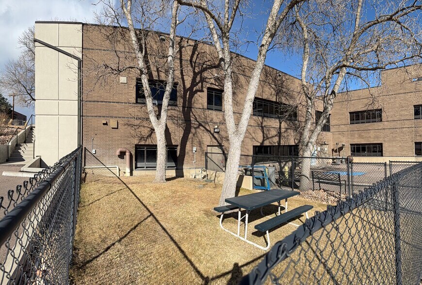 More Photos Of 5926 McIntyre St, Golden Office For Sale